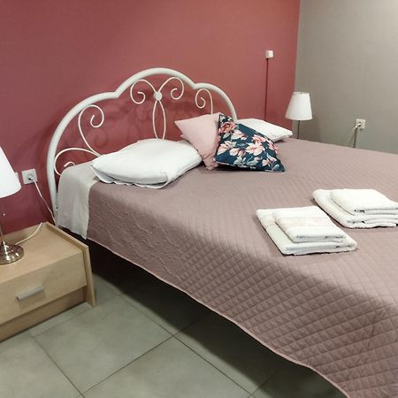 Cozy Apartment Near To The Airport Kouvarás 외부 사진