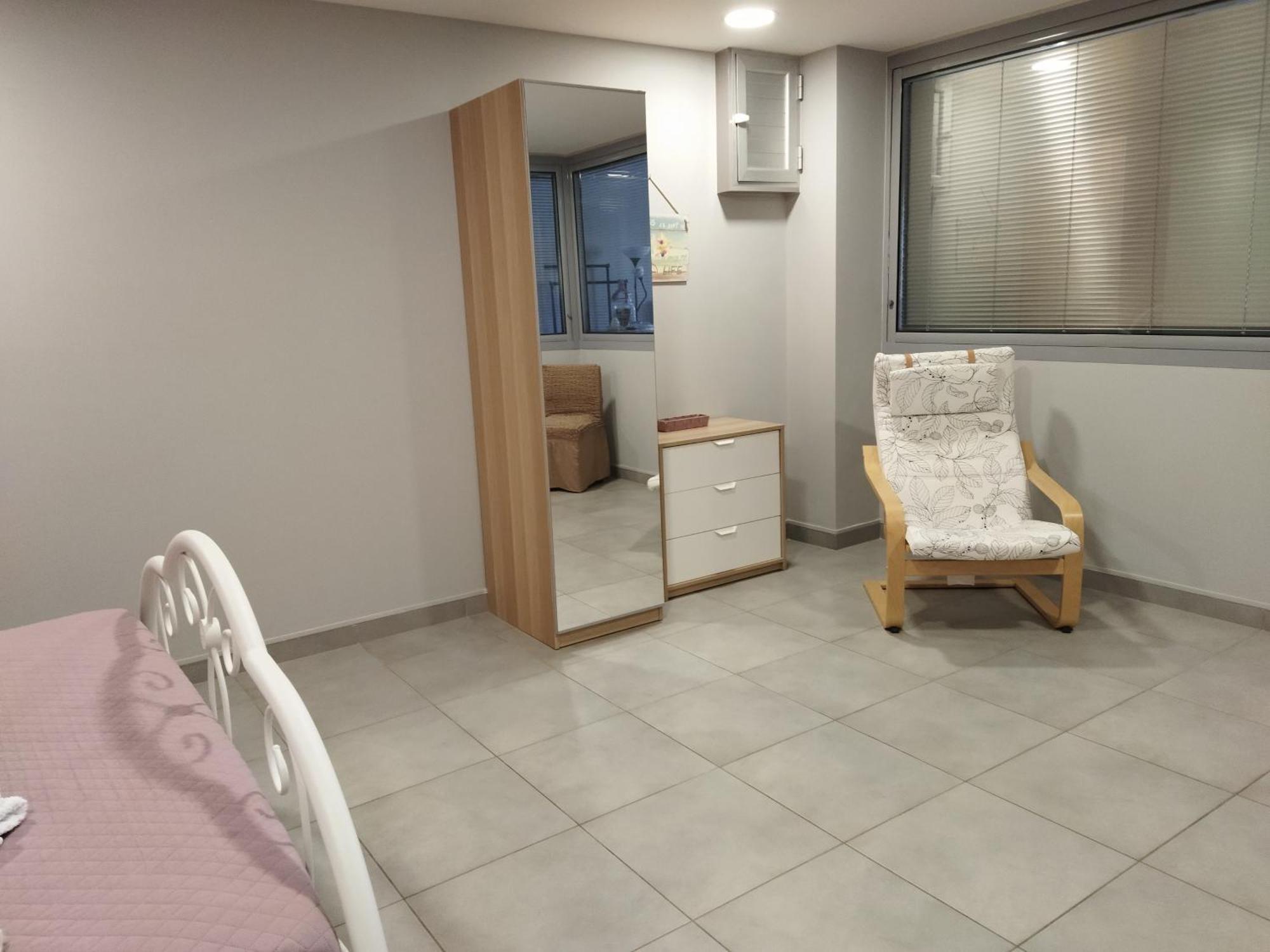Cozy Apartment Near To The Airport Kouvarás 객실 사진