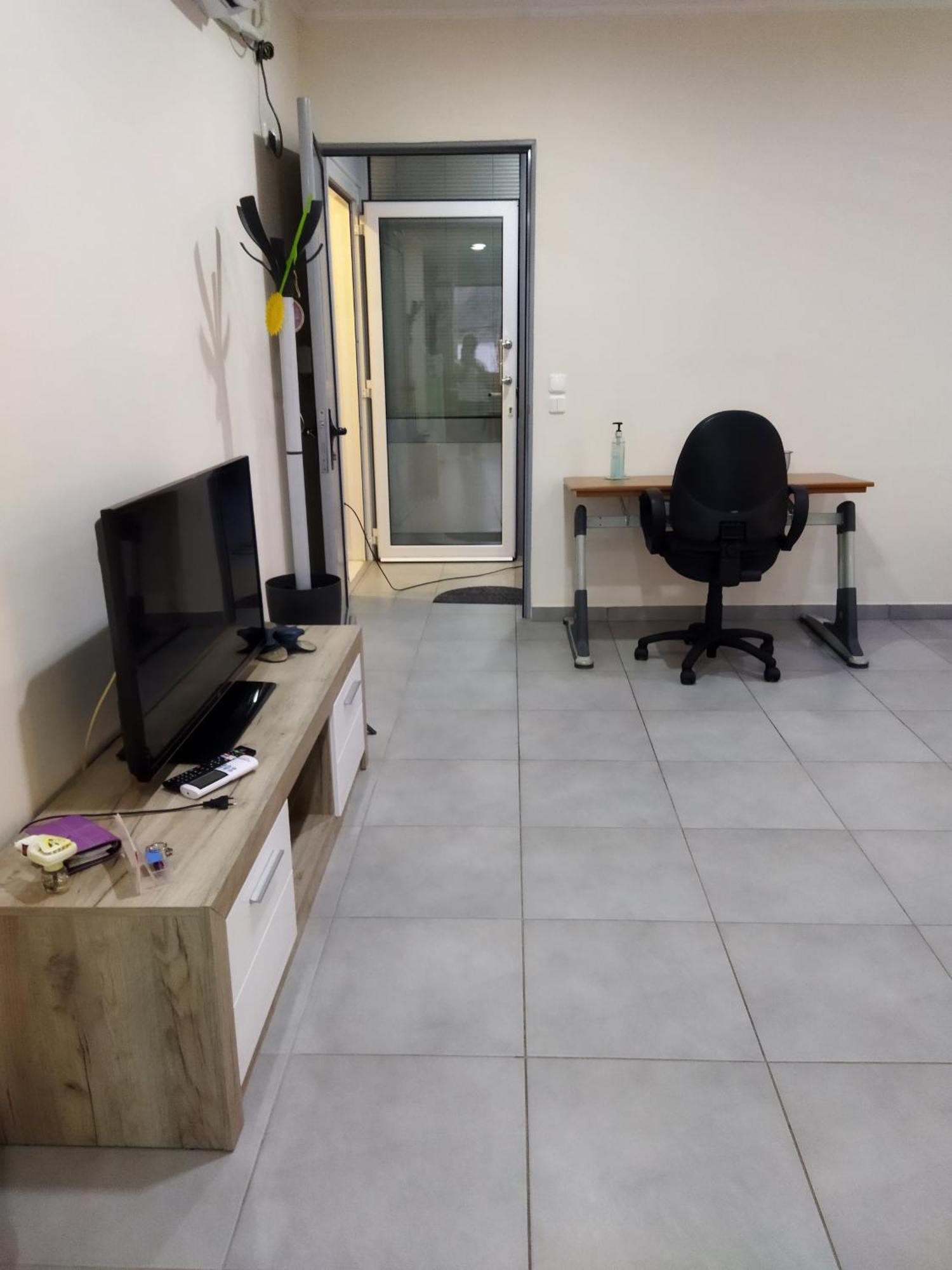 Cozy Apartment Near To The Airport Kouvarás 외부 사진