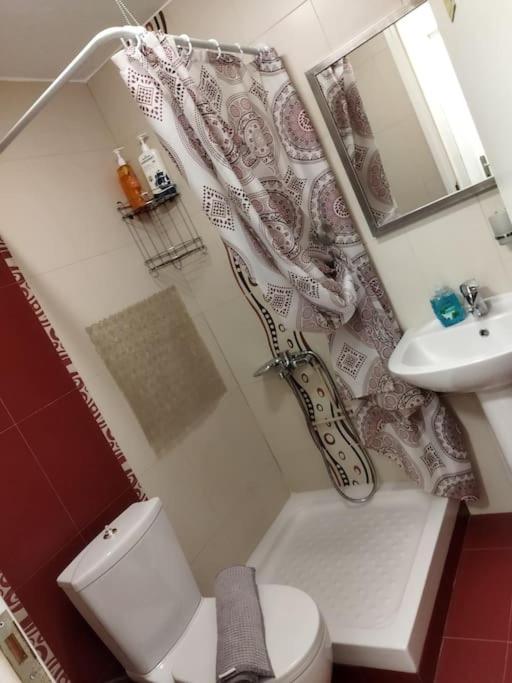 Cozy Apartment Near To The Airport Kouvarás 외부 사진