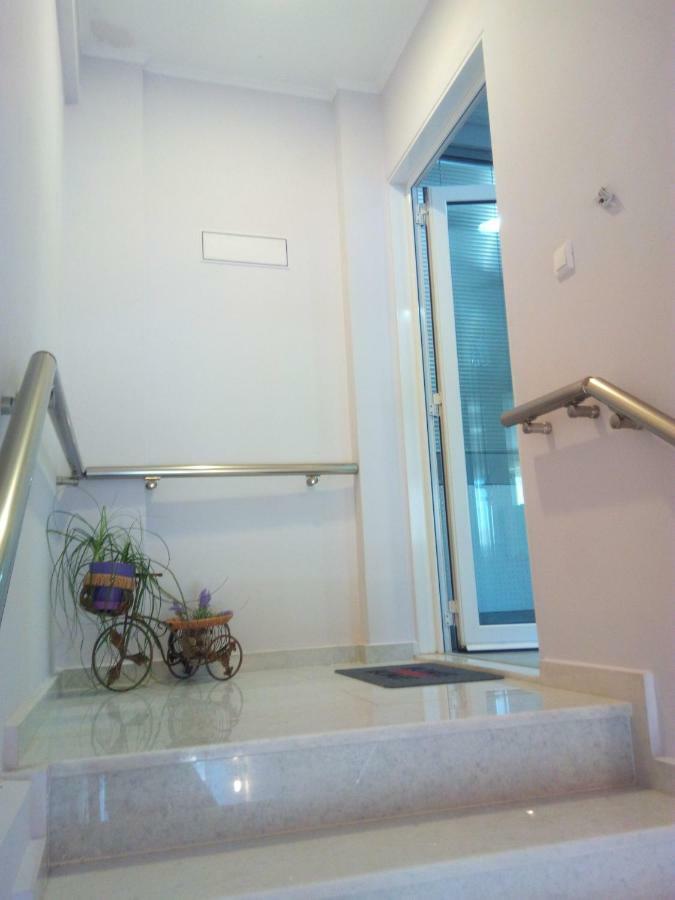 Cozy Apartment Near To The Airport Kouvarás 외부 사진
