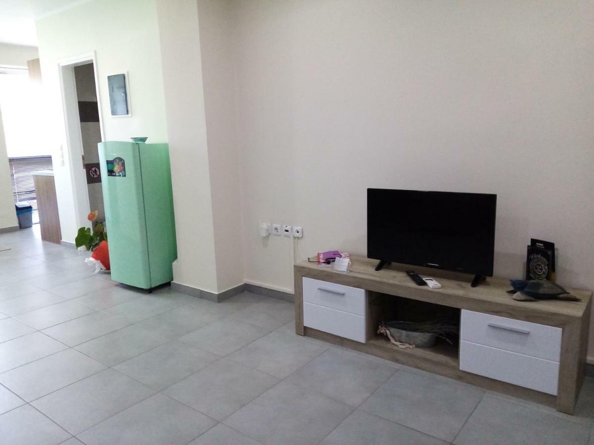 Cozy Apartment Near To The Airport Kouvarás 외부 사진